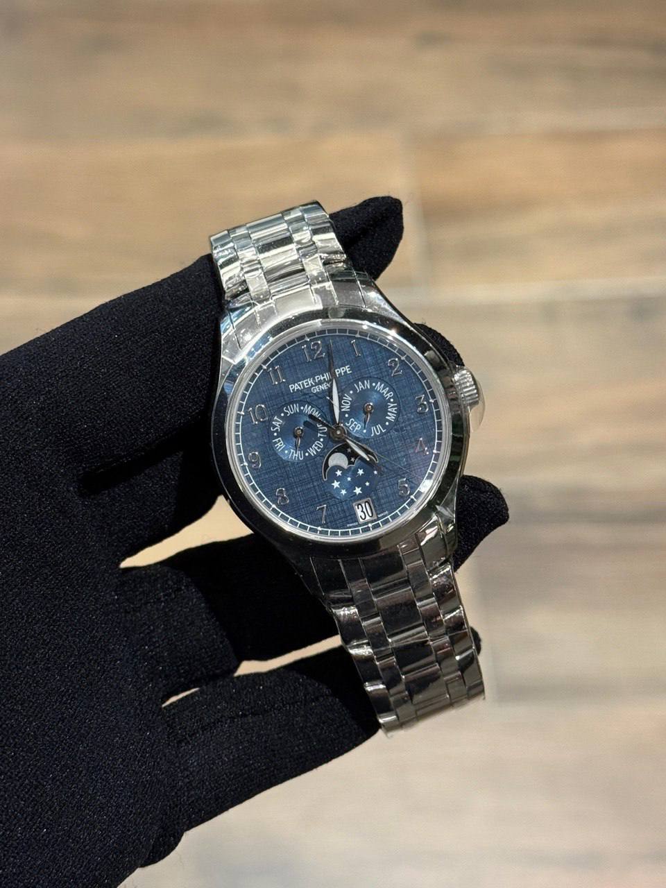 Patek Philippe Complications - Annual Calendar. Moon Phases