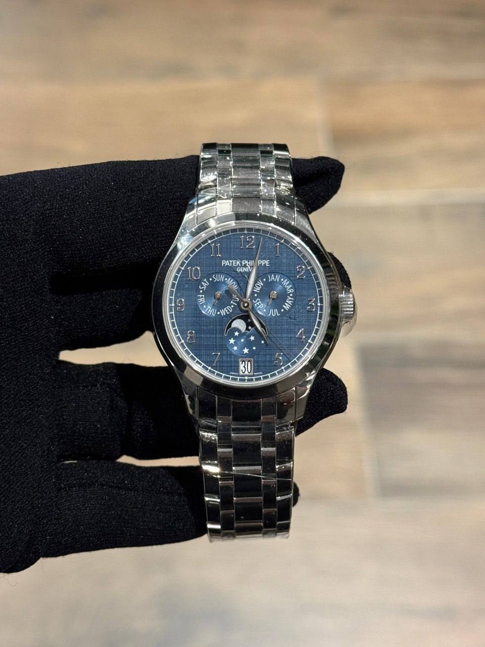 Patek Philippe Complications - Annual Calendar. Moon Phases