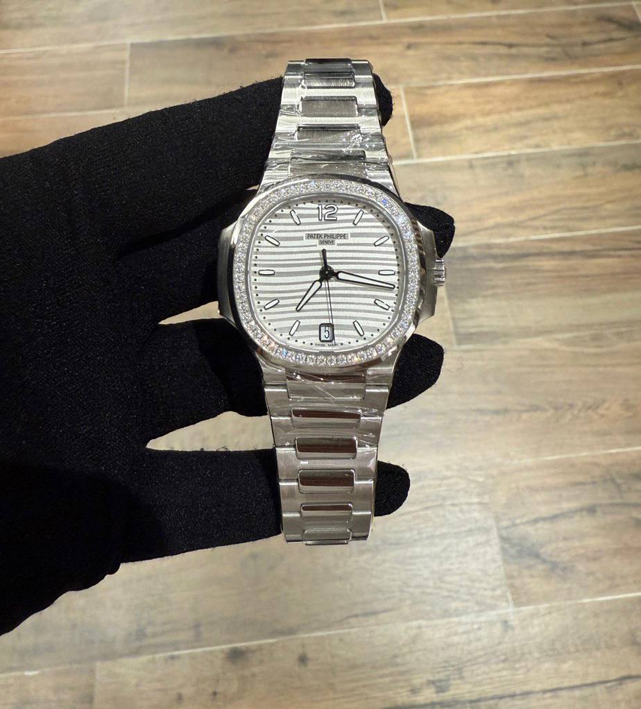 Patek Philippe Nautilus. Self-Winding